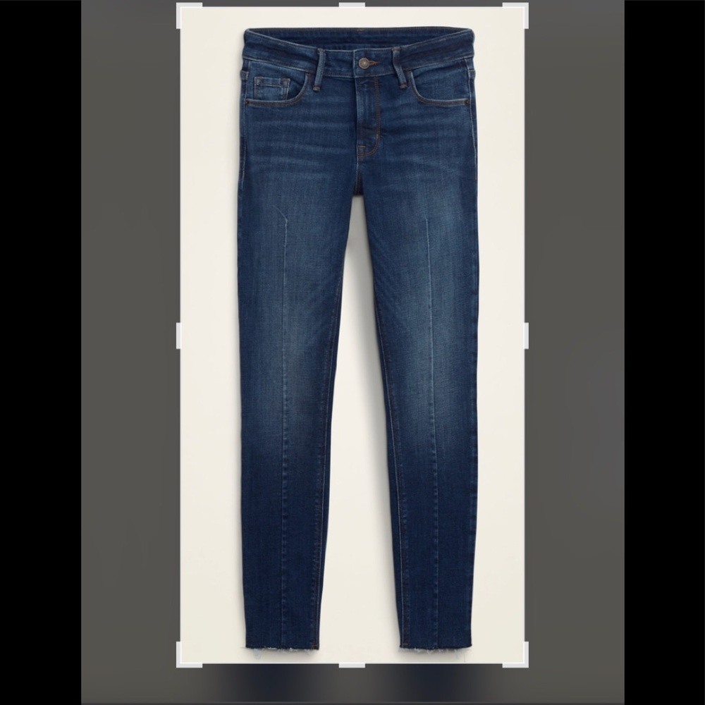 Super Skinny Center-Seam Slimming Mid-Rise Jeans